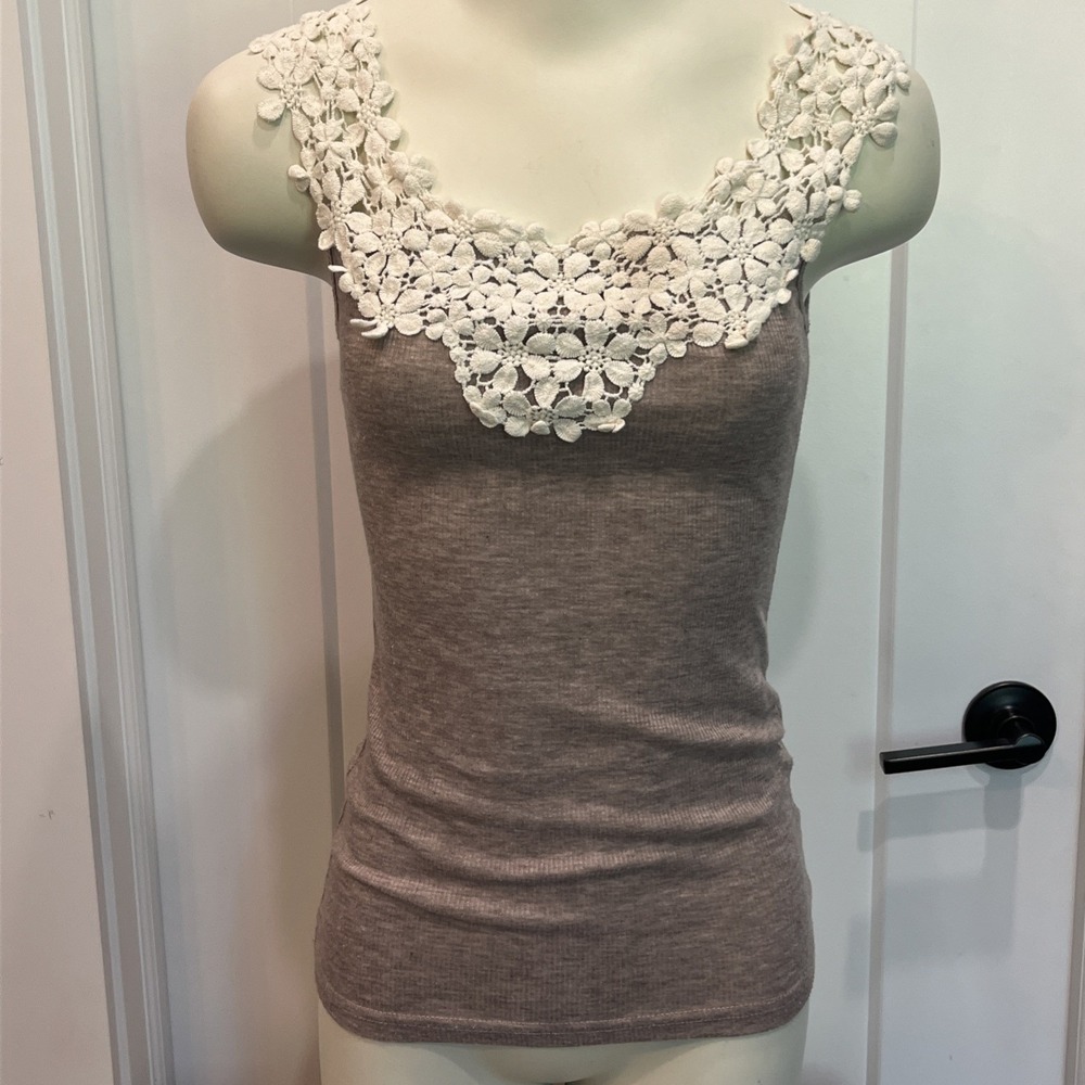 A'reve Women's‎ Tan Brown And Cream Lace Crochet Tank Top Ribbed Size Small